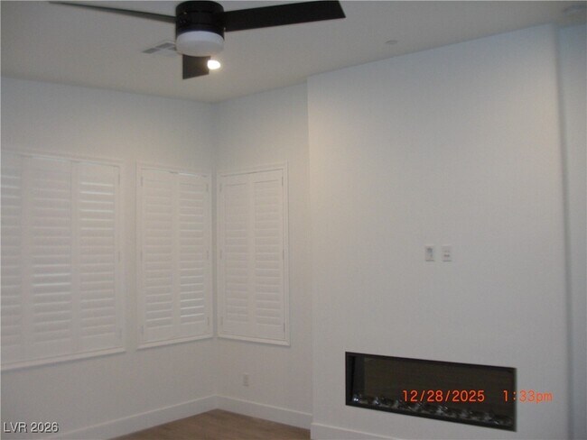 Building Photo - 9751 Evergreen Pne St