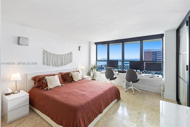 Building Photo - 780 NE 69th St