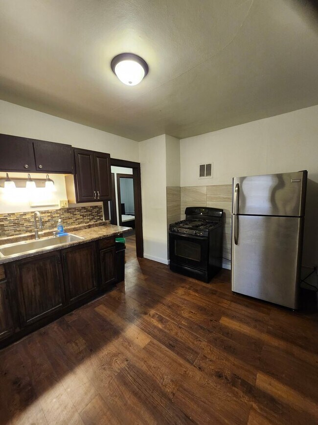 Building Photo - 4140wlisboM