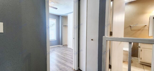 Building Photo - 9510 Olde Towne Row