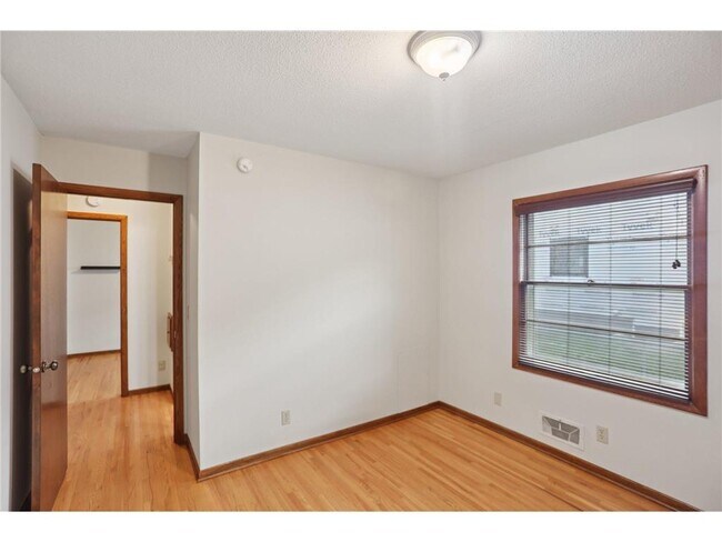 Building Photo - 3705 Colorado Ave S