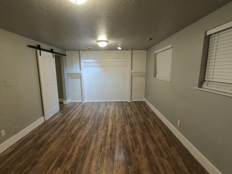 Building Photo - 635 S 1030 W