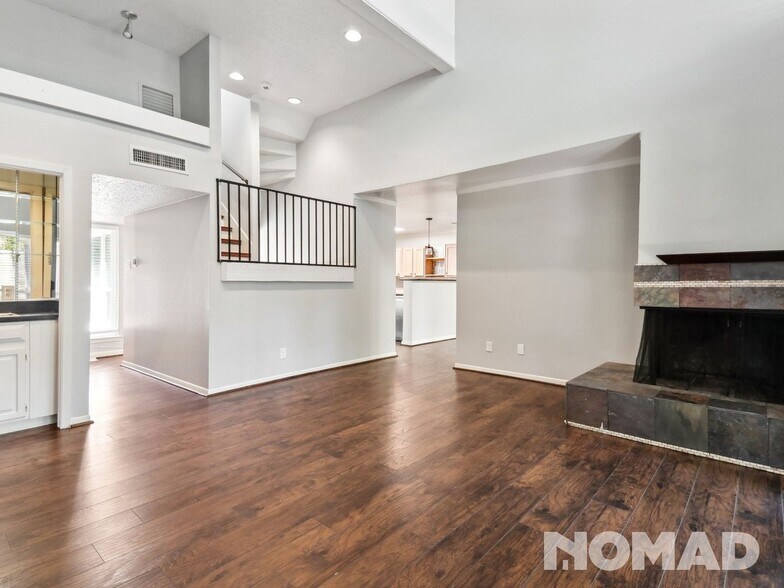 Building Photo - 2908 Country Pl Cir
