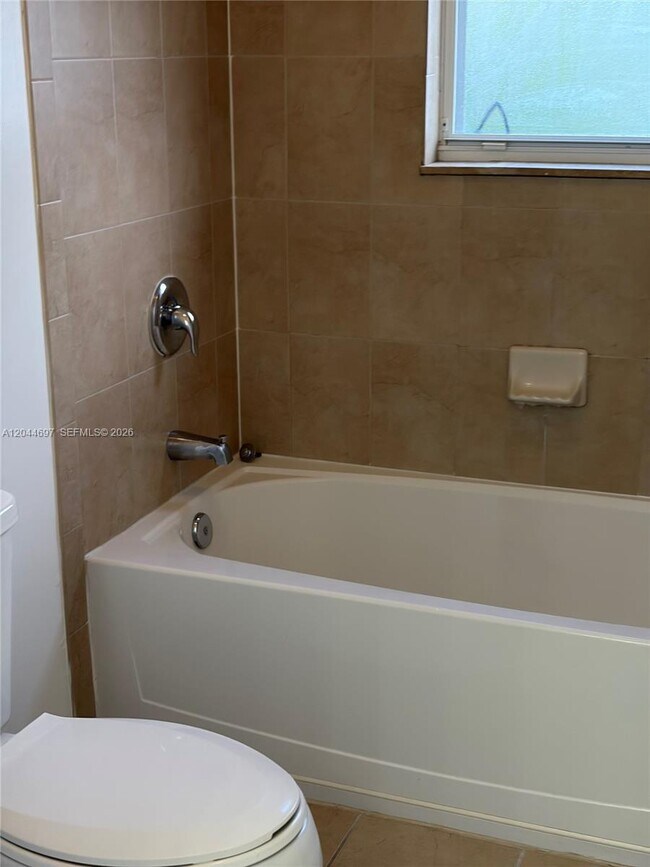 Building Photo - 9283 SW 172nd Ave