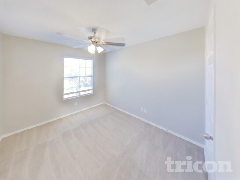 Building Photo - 3308 Steamboat Dr