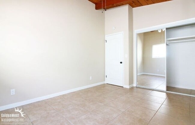Building Photo - Spacious 2Bdm 2Ba Home in Cardiff – Walkin...