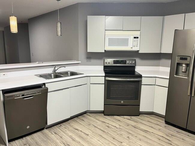 Building Photo - 6080 Verde Trail S