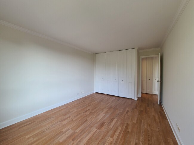 Building Photo - 1360 N Sandburg Terrace