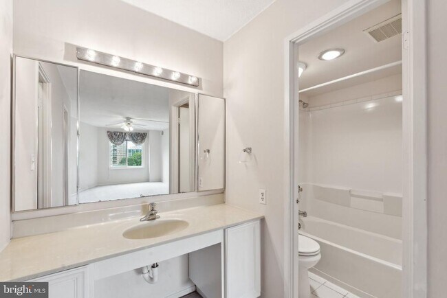 Building Photo - 8340 Greensboro Dr