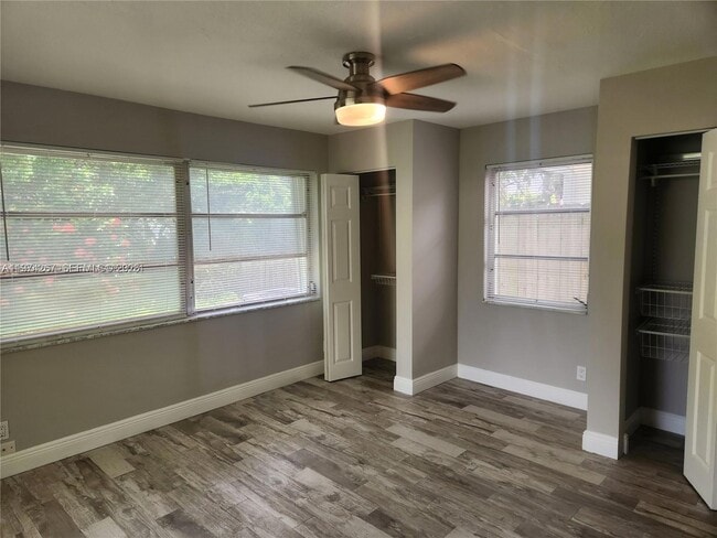 Building Photo - 107 18th Ave S