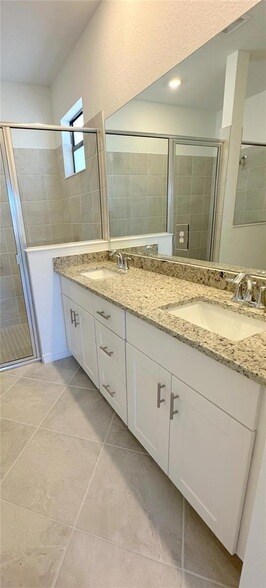 Building Photo - 1602 Saddlewood Cir