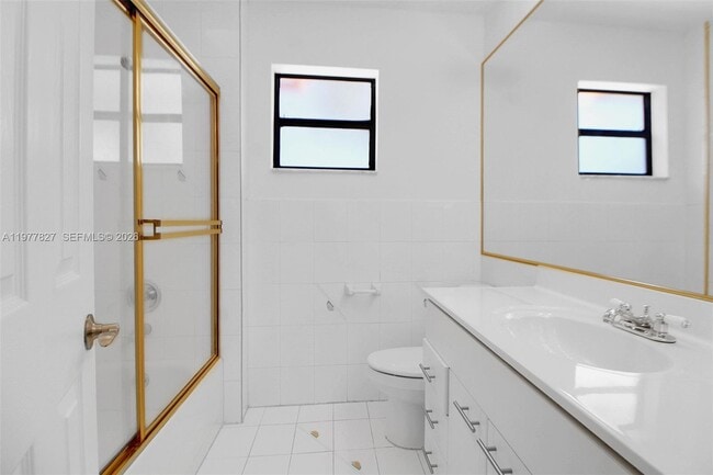 Building Photo - 10031 SW 147th Pl