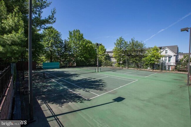 Building Photo - 7500 Woodmont Ave