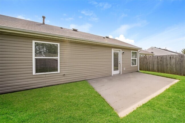Building Photo - 2524 Waterleaf Dr