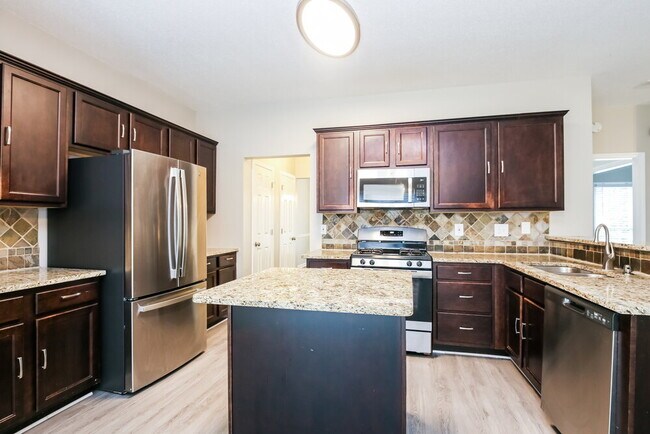 Building Photo - 10550 Windsor Park Dr