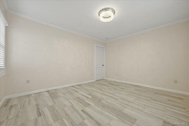 Building Photo - 18 Durham Rd