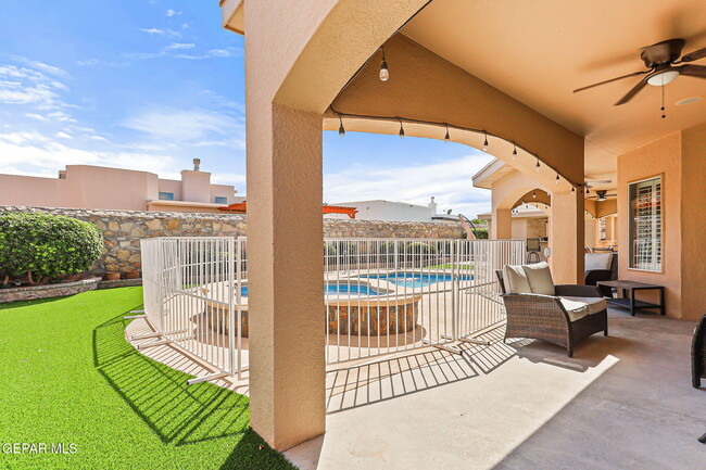 Building Photo - 3824 Tierra Lisboa Ln