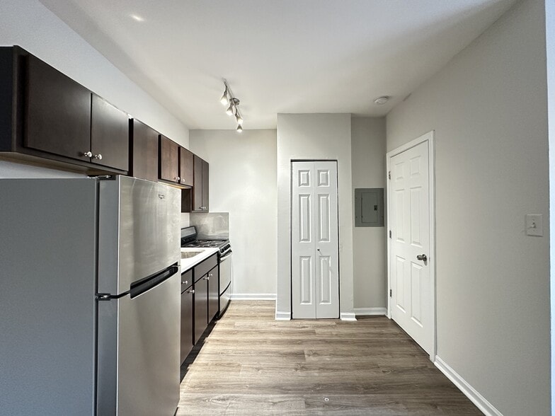 Building Photo - 1621 N Humboldt Blvd