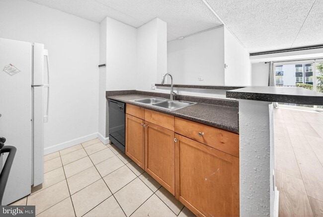 Building Photo - 60 S Van Dorn St