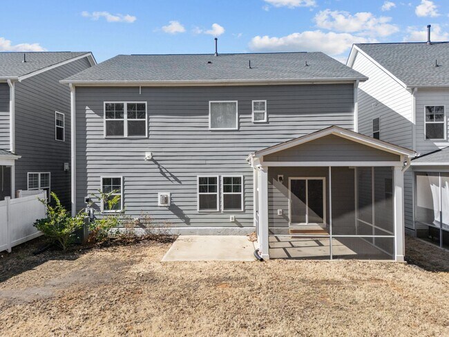 Building Photo - Modern 5-Bed, 4-Bath Family Home with Garage & Pool Access – Devon Square