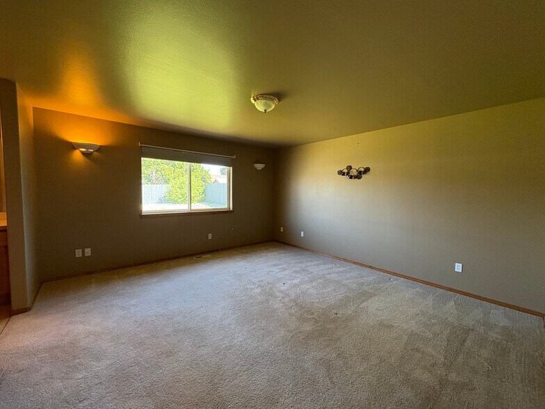 Building Photo - 1815 Dorner Pl