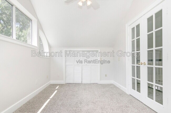 Building Photo - 933 Lake Elsie Dr