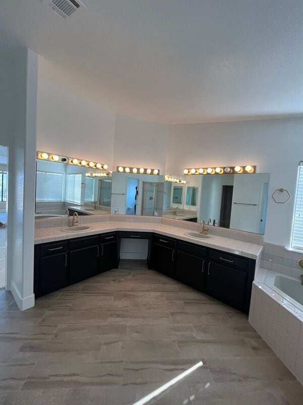 Building Photo - 22547 Cascade Dr