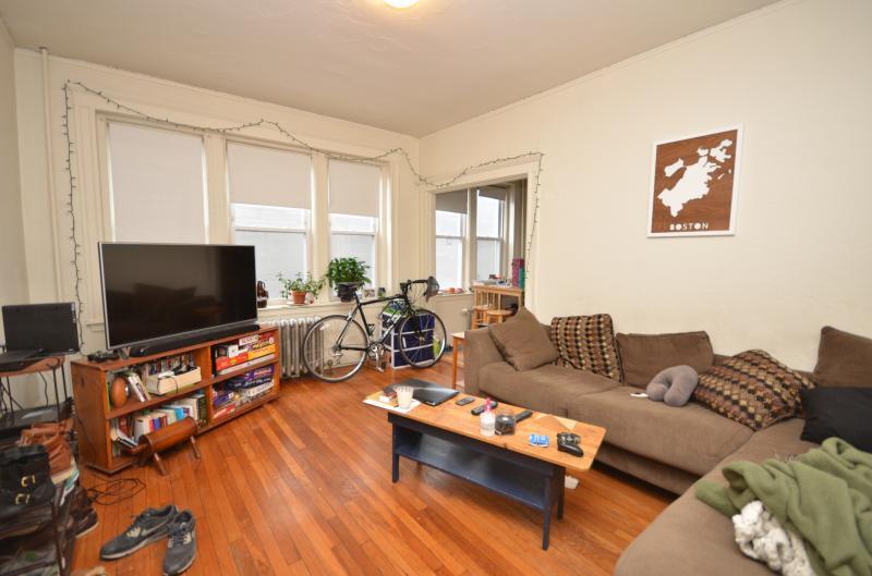 Primary Photo - 1161 Boylston St