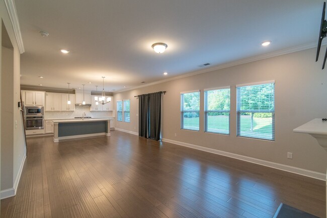 Building Photo - Spacious & Elegant 4 Bedroom Home in Fort ...