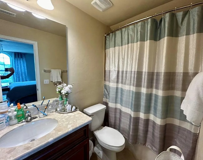 Building Photo - Beautiful 2 story home in Ellis Park