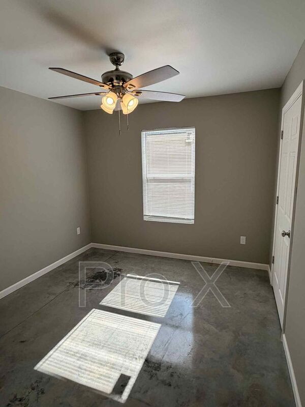 Building Photo - 297-299 S. 4th St