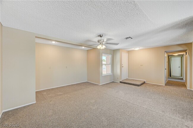 Building Photo - 6813 W Greydawn Dr