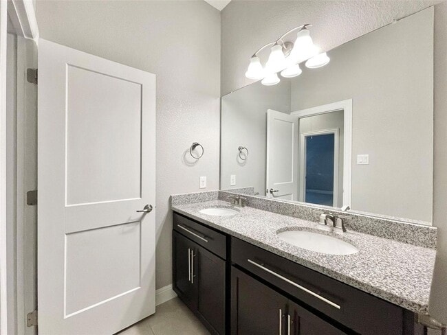 Building Photo - 3809 Mineral Dr