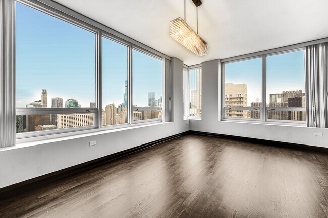 Building Photo - 33 W Ontario St