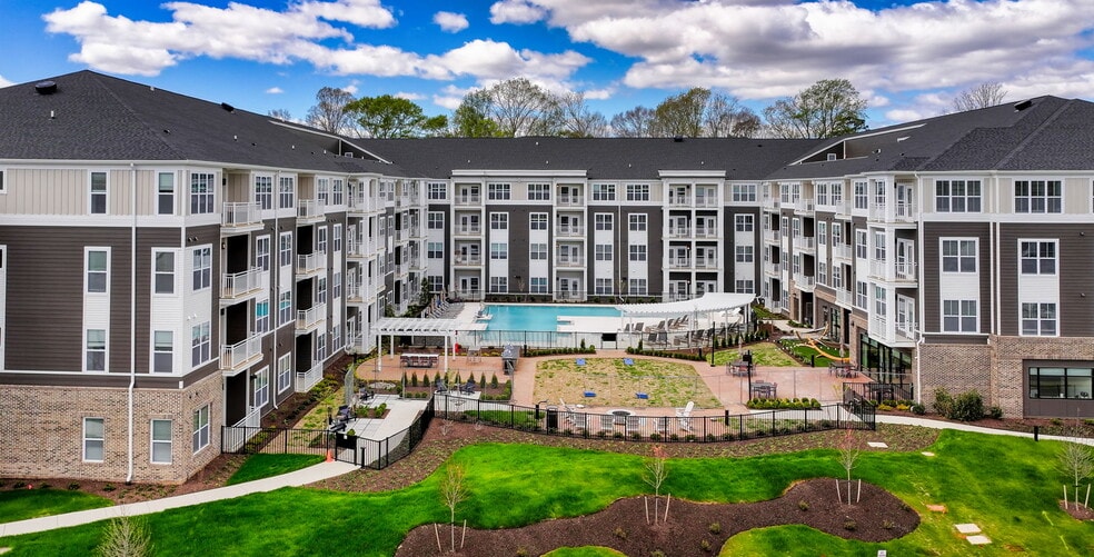 Primary Photo - Montage at Marquis Hills