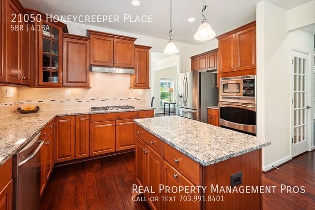 Building Photo - 21050 Honeycreeper Pl