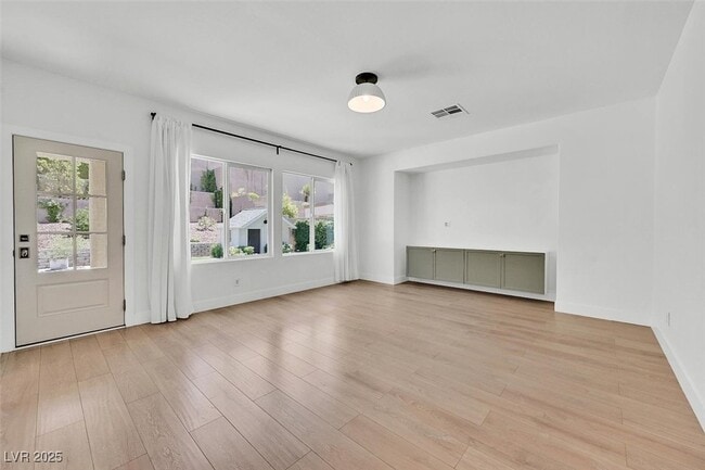 Building Photo - 2524 Flodden St