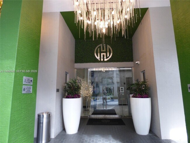 Building Photo - 185 SE 14th Terrace