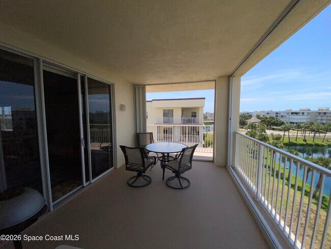 Building Photo - 8951 Lake Dr