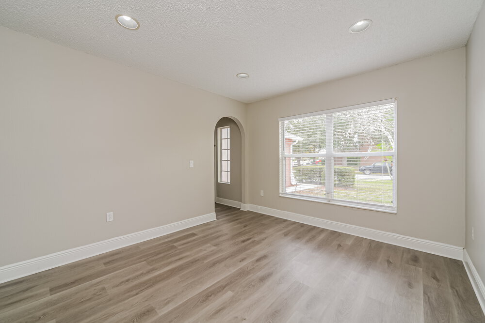 Building Photo - 4235 Mendenwood Ln