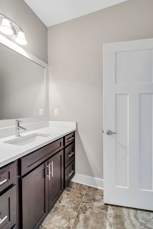 Building Photo - 4 BR, two-story rental with finished basement in WEHO!