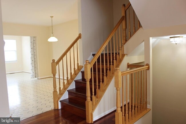 Building Photo - 42856 Golf View Dr