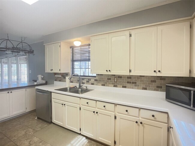 Building Photo - 6633 FM 36