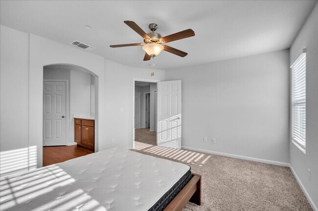 Building Photo - 8071 Weeping Willow Ln