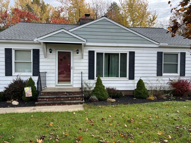 Primary Photo - 743 Lander Rd