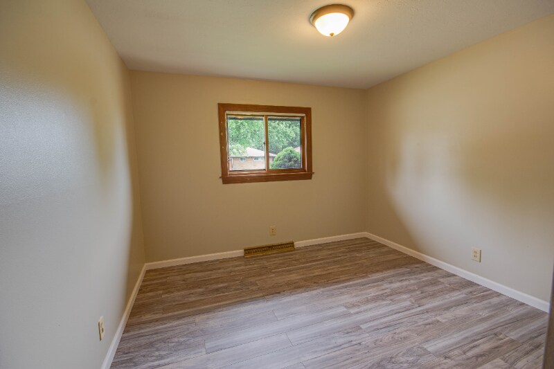 Building Photo - 1575 Northdale Rd