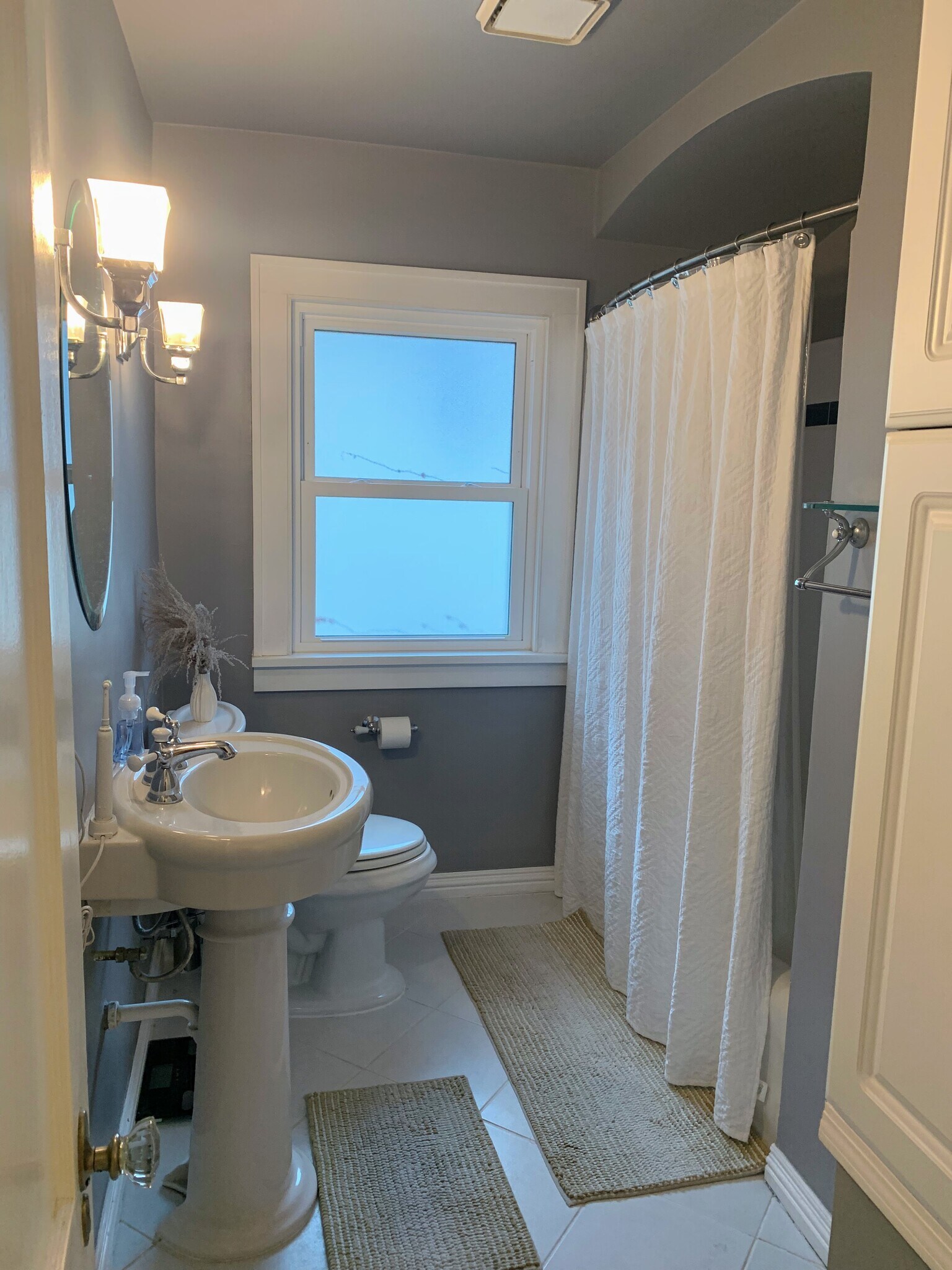 Building Photo - 4441 Vincent Avenue South