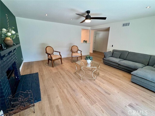 Building Photo - 1502 W Hemlock Way