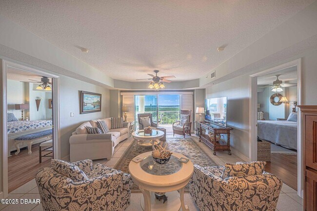 Building Photo - 4650 Links Village Dr