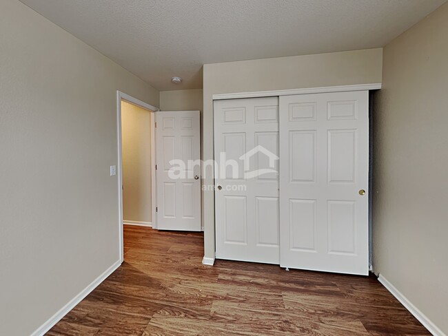 Building Photo - 5554 N Lewiston St